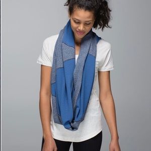 Lululemon | Vinyasa Scarf Quilt | Hyper Stripe Inkwell Rugged Blue